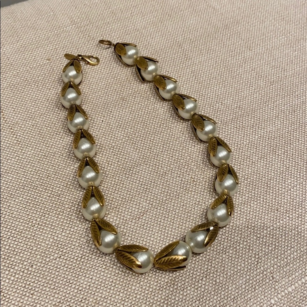Anthropologie pearl necklace
